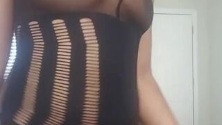 HEAVY ASS TWERKING IN A LINGERIE