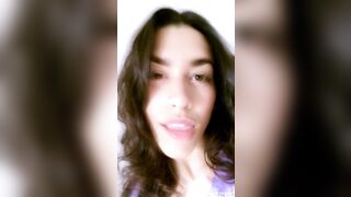 Cara Inocente o De Diablita? (loop)