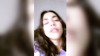 Cara Inocente o De Diablita? (loop)