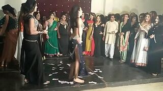 jiya khan mujra dance - YouTube.MKV