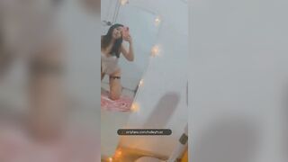 Amateur Babe Records herself taking her Clothes off on Snapchat and Posts them on Onlyfans