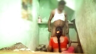 Tamil aunty cheating unkle in bathroom