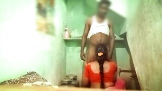 Tamil aunty cheating unkle in bathroom