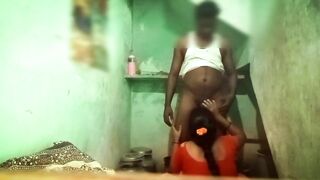 Tamil aunty cheating unkle in bathroom