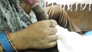 Hot bhabhi love my penis.