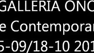 Rosario Gallardo si masturba e viene in pubblico in una galleria d'arte