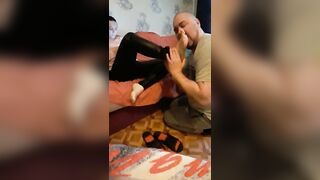 FOOT WORSHIP AND MASSAGE CAM2