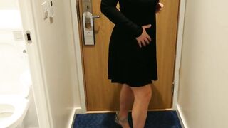 Milf tinder date taking off her dress and she had no underwear on!!