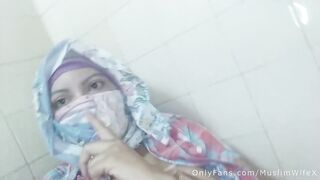 Real Arab عرب وقحة كس Mom Sins In Hijab By Squirting Her Muslim Pussy On Webcam ARABE SEX