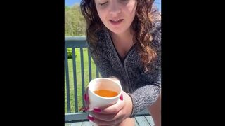 Chubby BBW pissed in cup outdoor