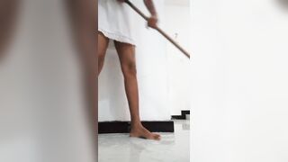 Sri lankan teen servant girl masturbating in working time