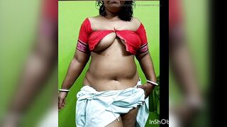 Indian bhabi hot saree change