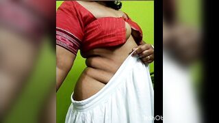 Indian bhabi hot saree change