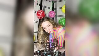 TheLovelyyLiz— HAPPY BIRTHDAY TO YOU