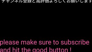 ビキニに収まりきらない巨乳をさらけ出してデカ乳を揉みしだく巨乳妻