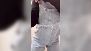 【オーバーオールが脱げずおもらし】#overalls #omorashi #peeaccident #desperation wetting #pee desperation