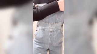 【オーバーオールが脱げずおもらし】#overalls #omorashi #peeaccident #desperation wetting #pee desperation